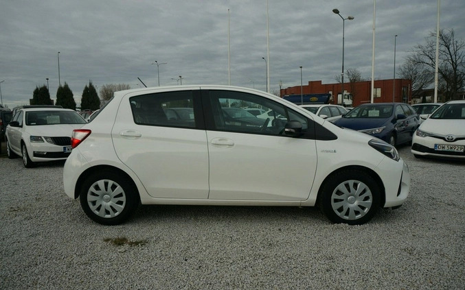 Toyota Yaris cena 42000 przebieg: 179561, rok produkcji 2018 z Skawina małe 529